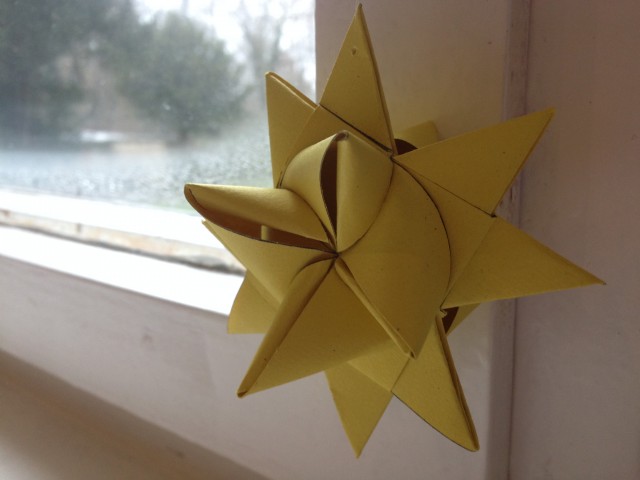 German-christmas-star-4