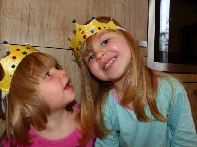 crown sparkly princesses