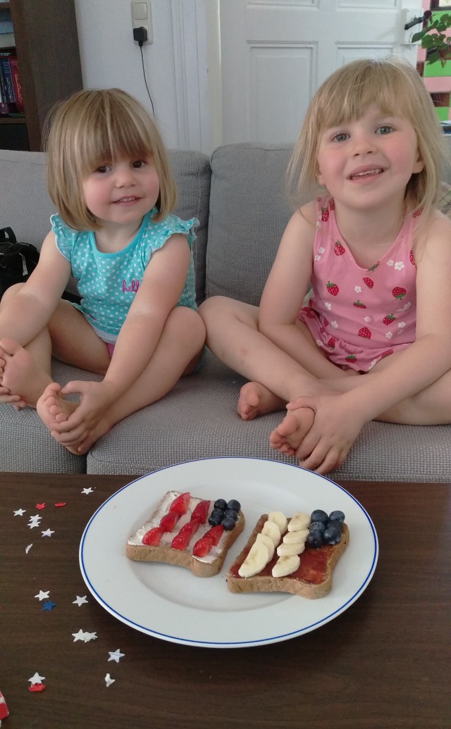 4th july sandwich girls